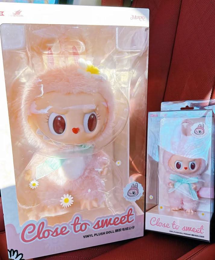 Mokoko Close to Sweet Series Vinyl Face Plush Doll, Mokoko V1 - toptoylands