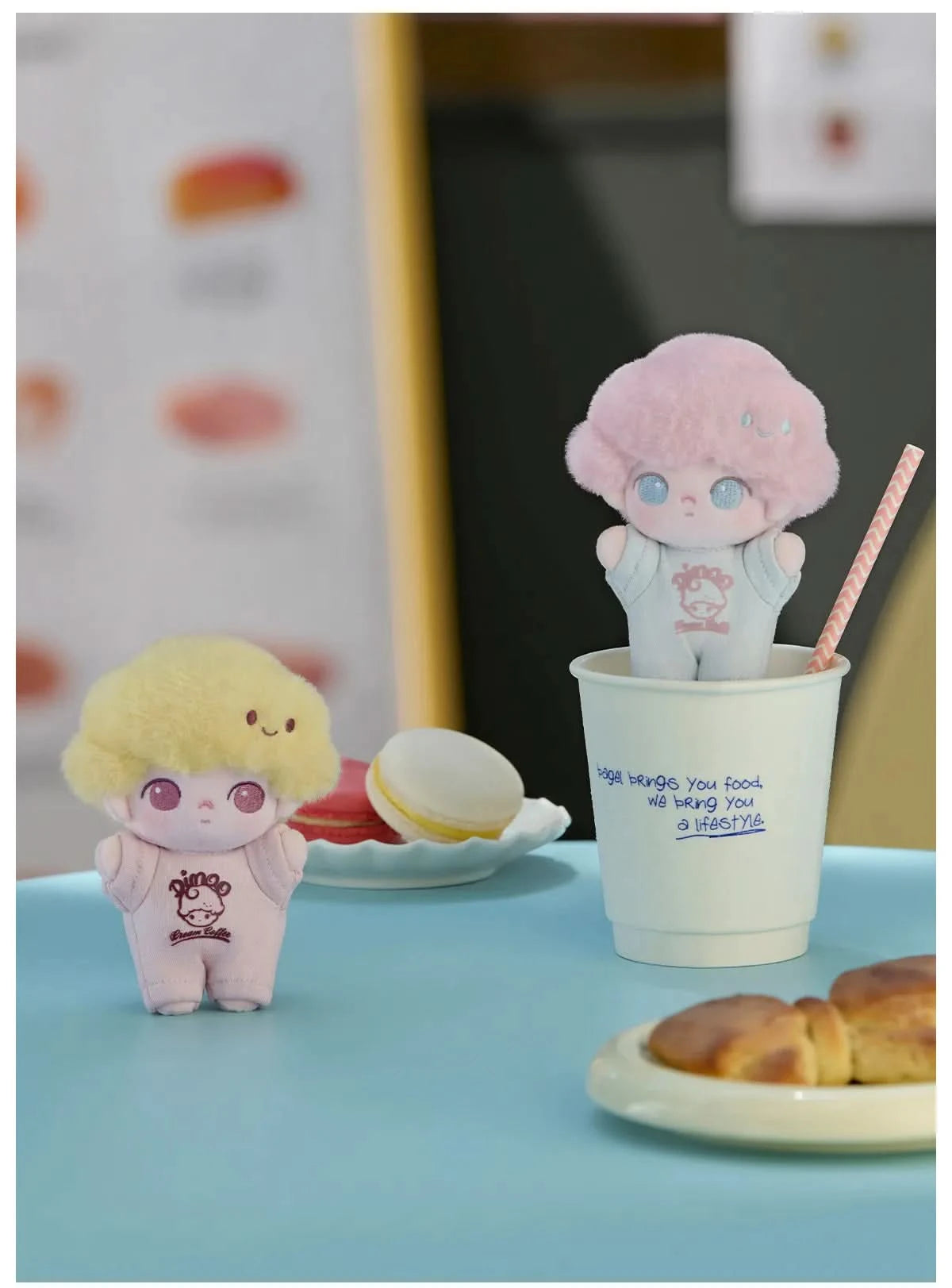 DIMOO Crush on Coffee Series-Blando Peluche Llavero Caja Ciega