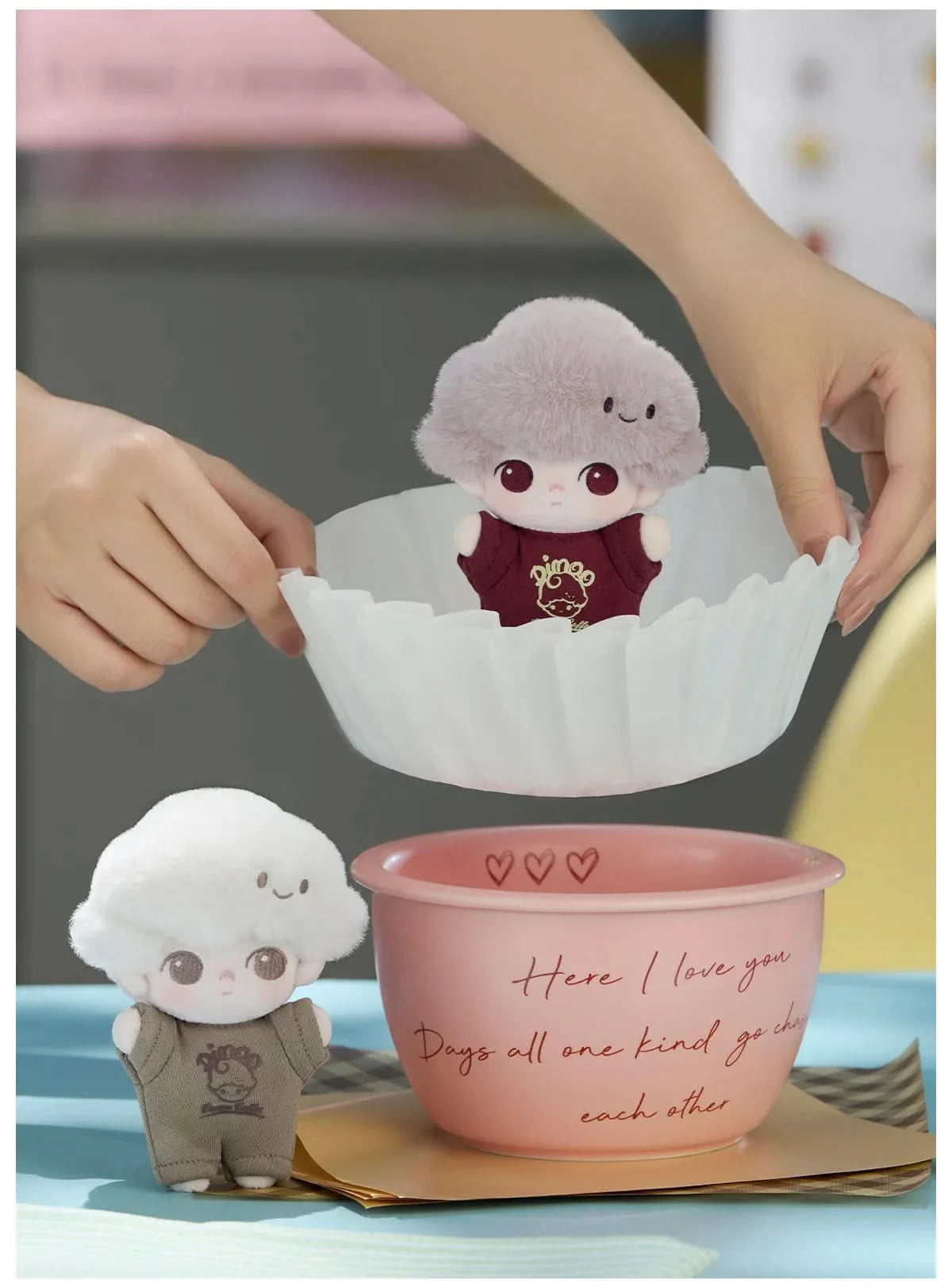 DIMOO Crush on Coffee Series-Blando Peluche Llavero Caja Ciega